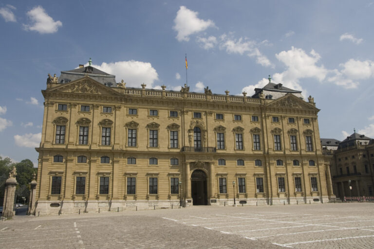 be 285 W rzburg Residence scaled 1 768x512
